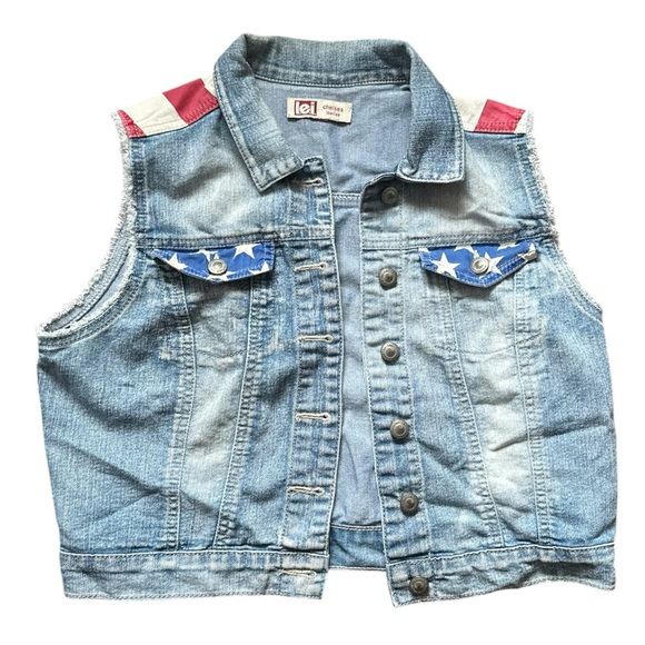 lei Jackets & Blazers - LEI Denim Vest – Juniors Medium – Blue Jean with American Flag Print